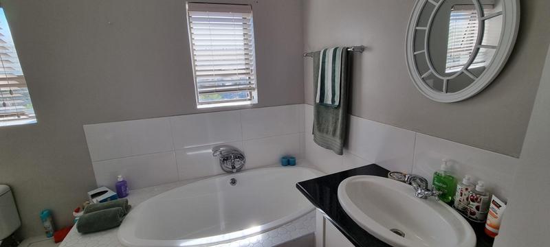 3 Bedroom Property for Sale in Groot Brakrivier Central Western Cape